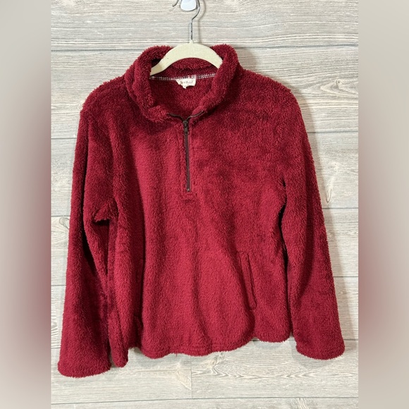 Hem & Thread 1/4 Zip Pullover Fleece Red, Super Soft Size Medium. - Picture 3 of 7